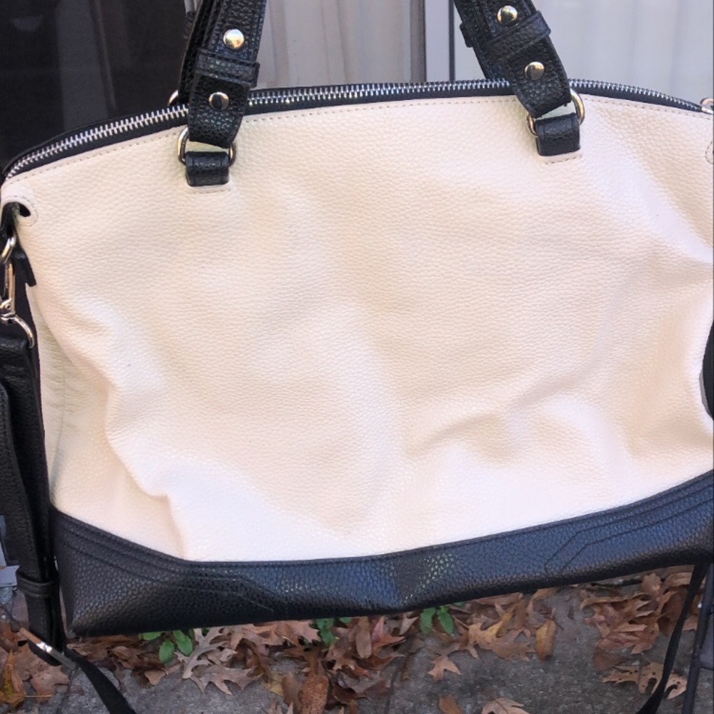 Handbag - Picture 4 of 5